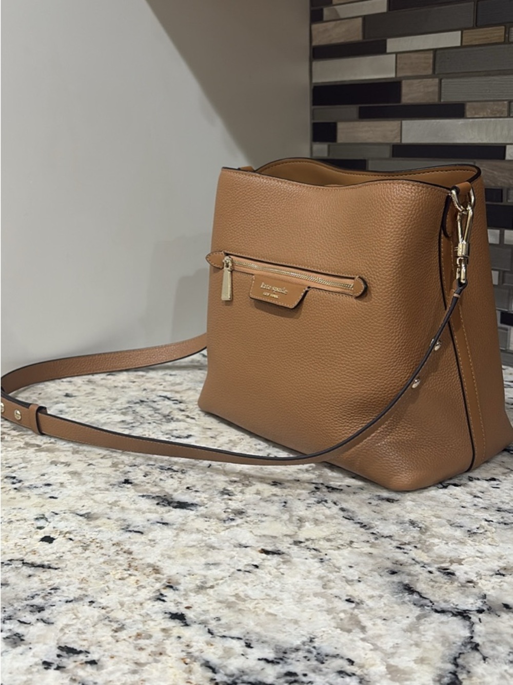 kate spade Tan Pebbled Leather Shoulder Bag with Gold Hardware - Picture 2 of 6